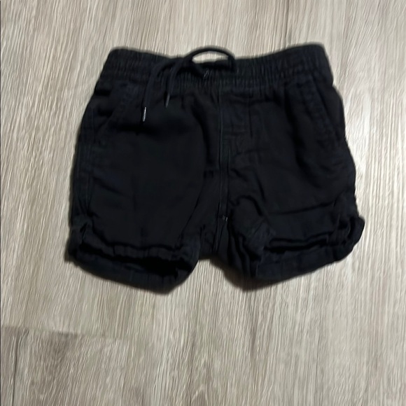 4/$30 GAP Black Kids Shorts Size 18-24M - Picture 1 of 1